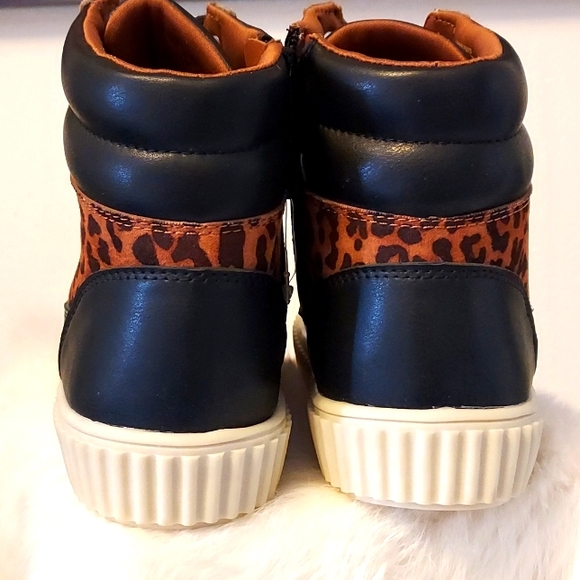 Girls Hybrid Hiker Booties - Picture 4 of 8